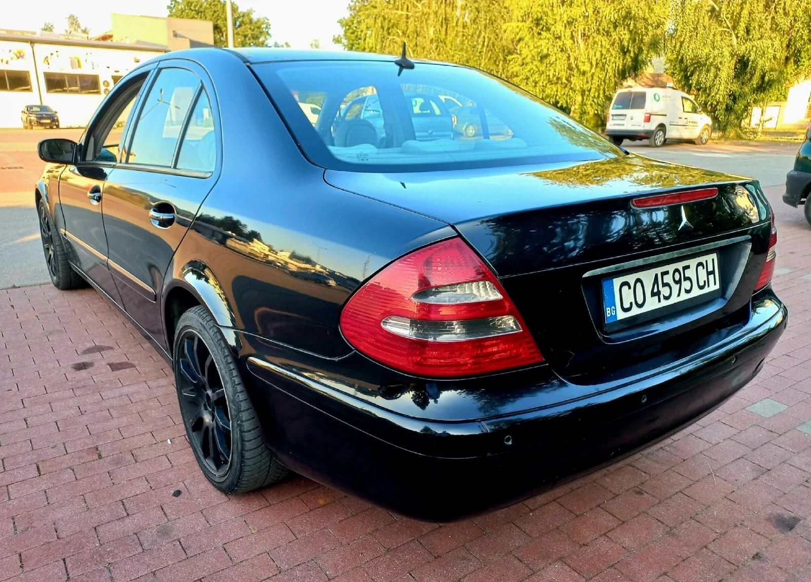 Mercedes-Benz E 270 2.7cdi - изображение 2
