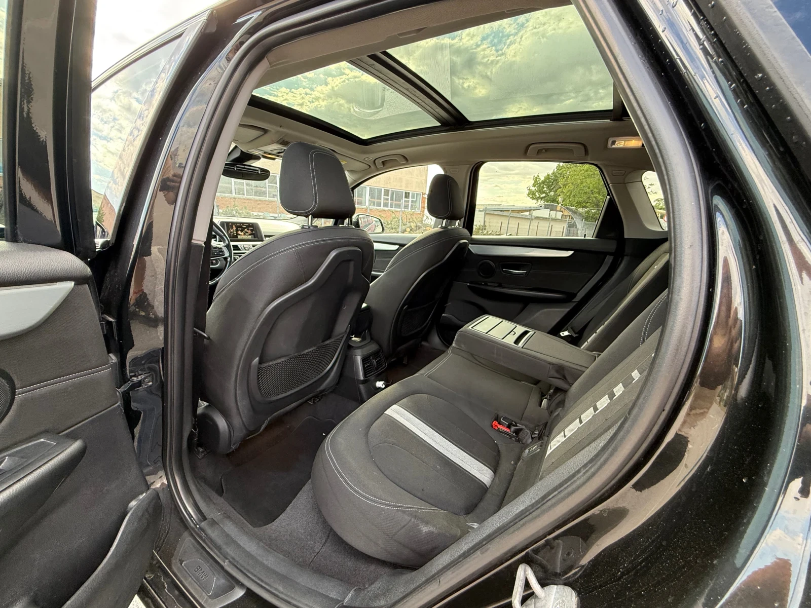 BMW 320 2.0D* Уникат* Панорама - изображение 9