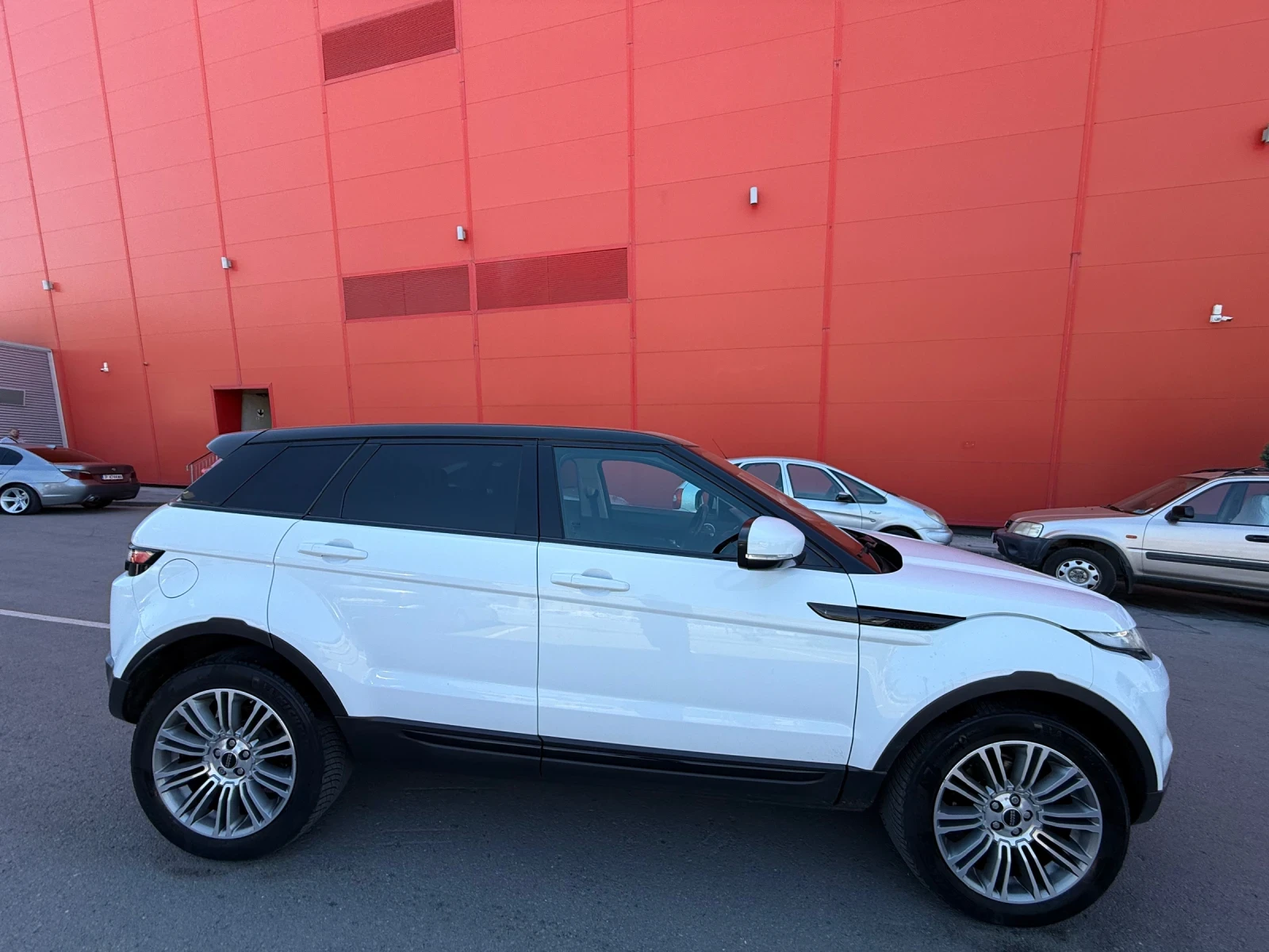 Land Rover Range Rover Evoque 2.0i* Бензин* Автоматик* Кожа* Панорама - изображение 3