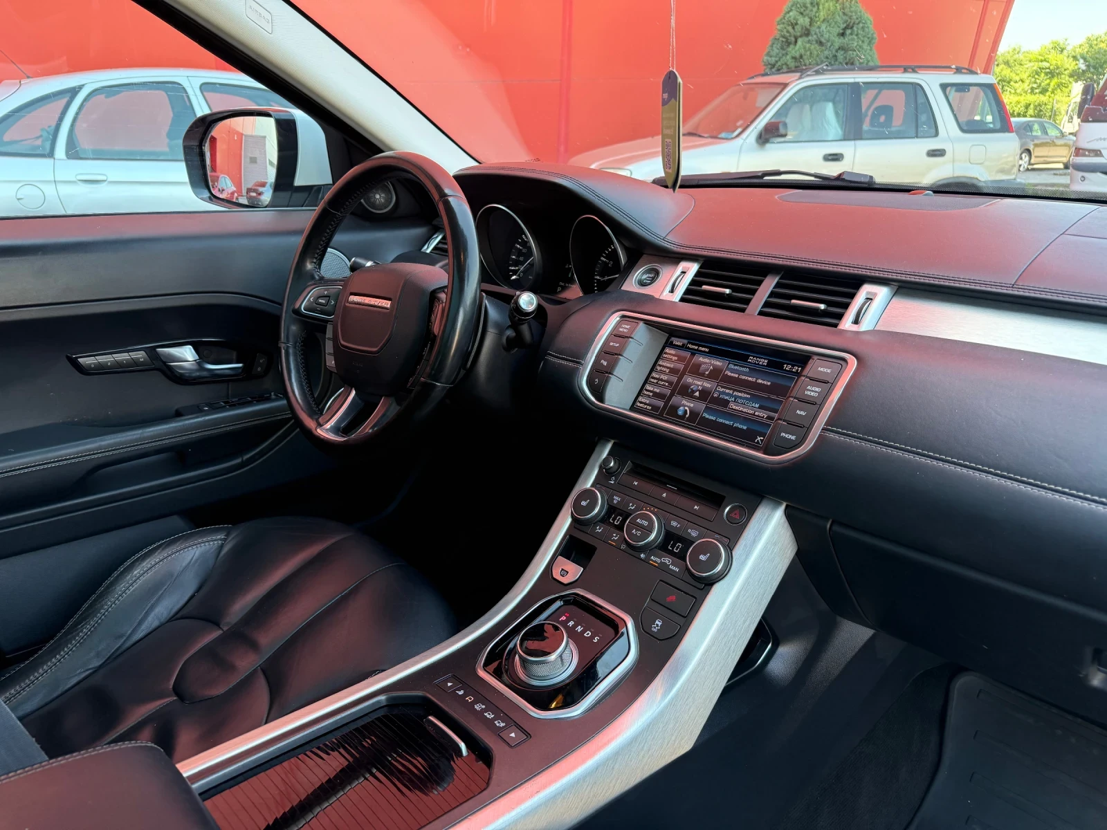 Land Rover Range Rover Evoque 2.0i* Бензин* Автоматик* Кожа* Панорама - изображение 9