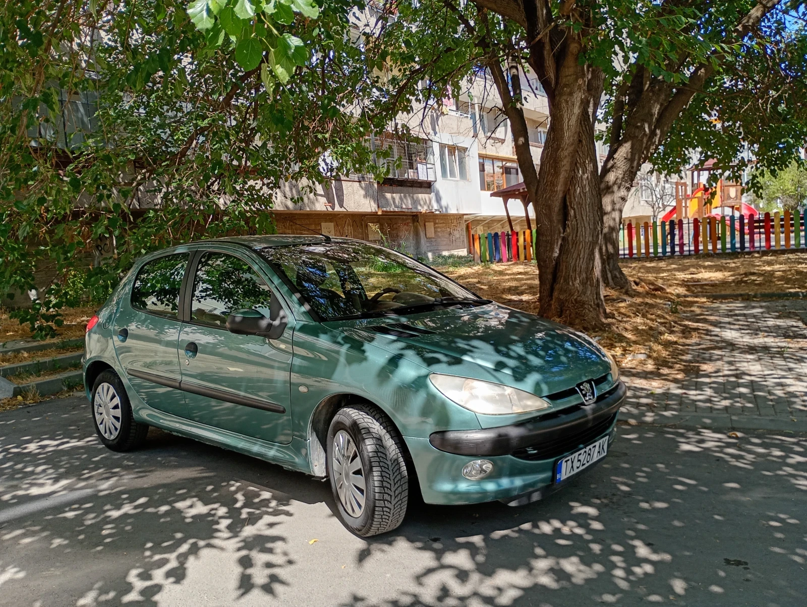 Peugeot 206 1.4 Газ/Бензин Автоматик - изображение 4