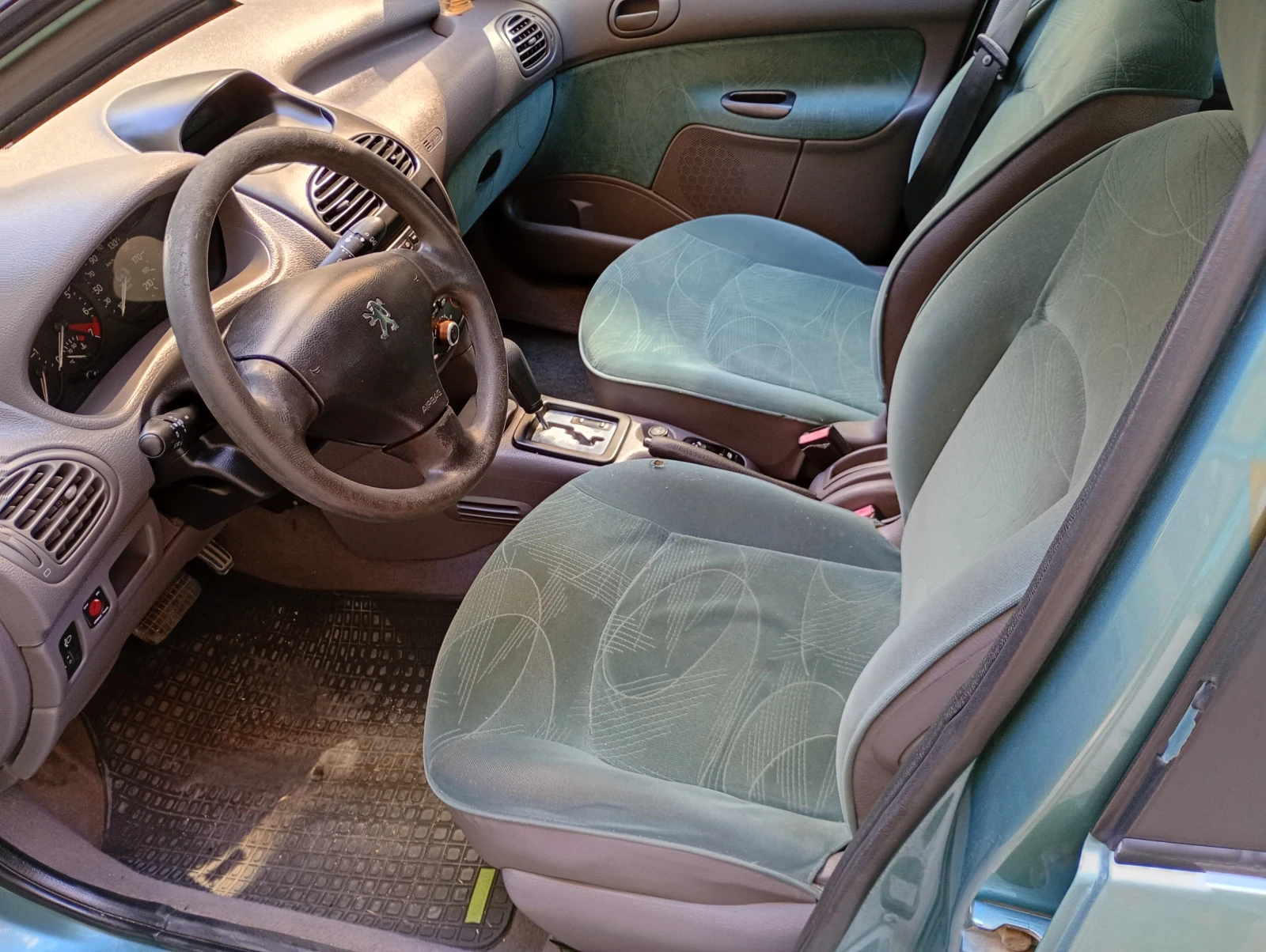 Peugeot 206 1.4 Газ/Бензин Автоматик - изображение 5