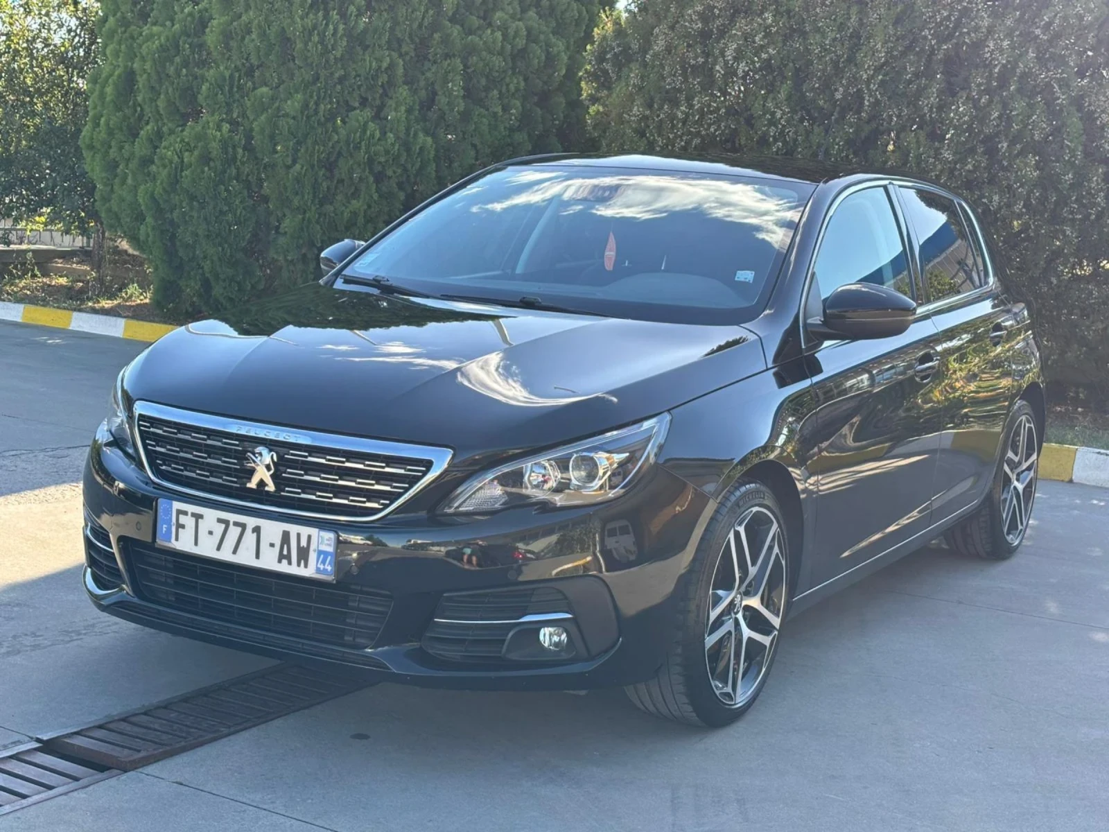 Peugeot 308 PIRETECH 1.2i 130CH BVM6 - изображение 3