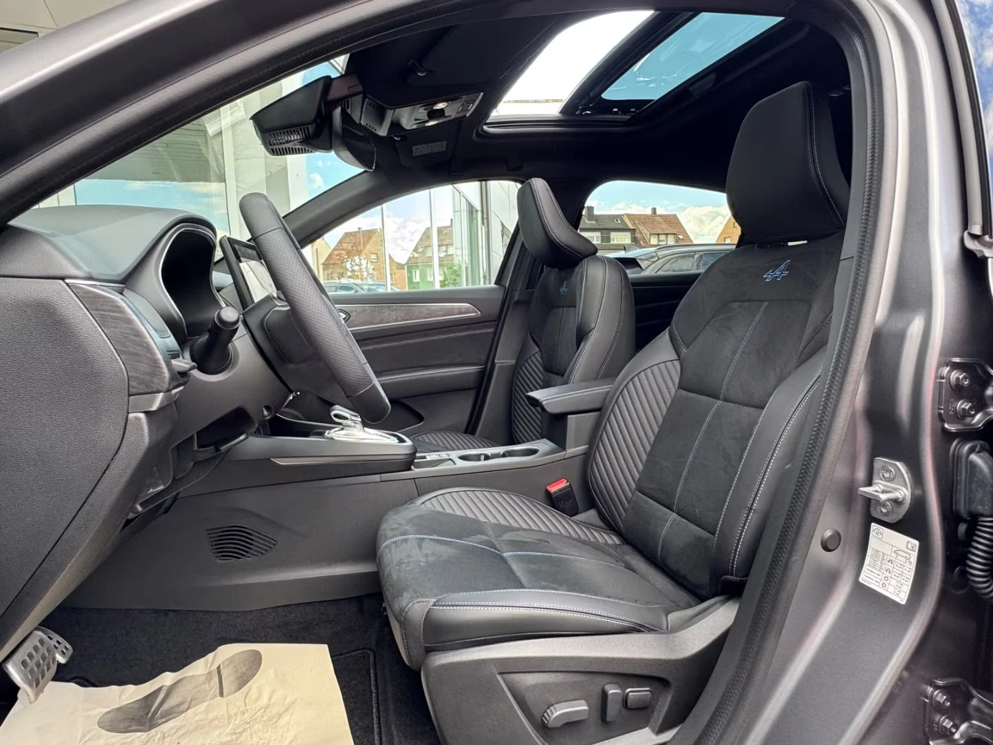 Renault Arkana НОВ!/E-TECH/141HP/ESPRIT-ALPINE/PANO/BOSE/360/504g - изображение 5