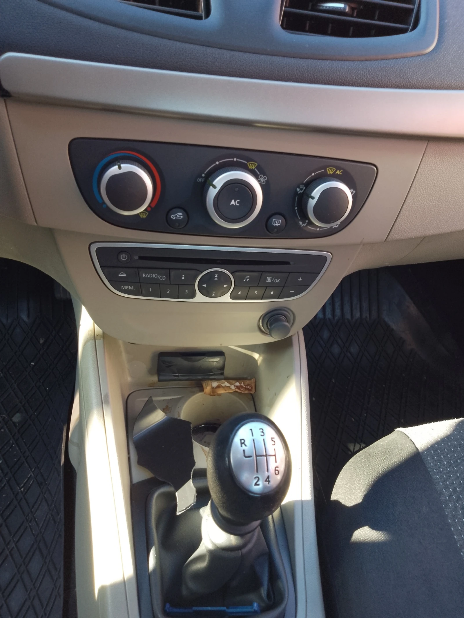 Renault Fluence 1.5dci K9KG832 - изображение 7