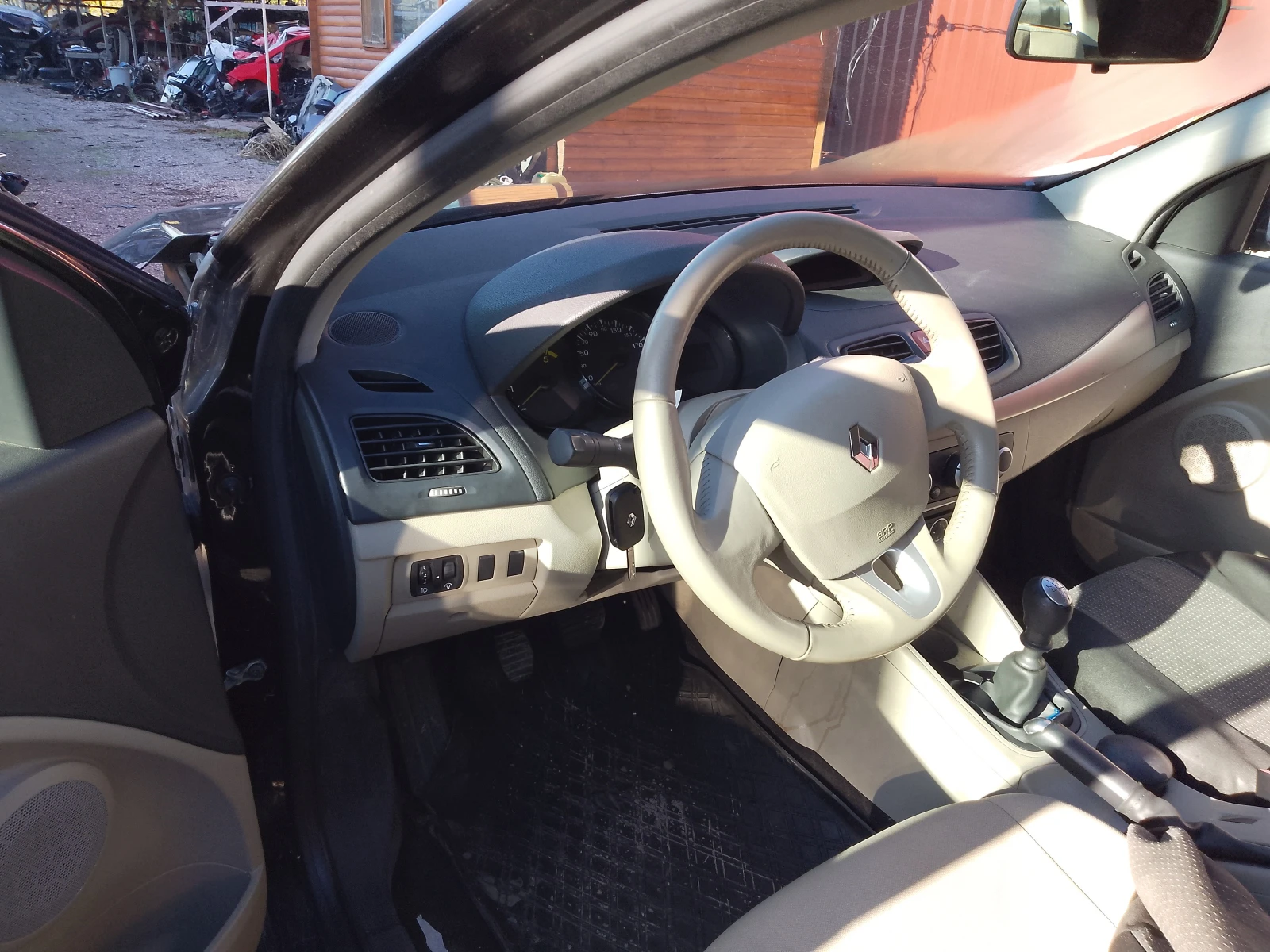 Renault Fluence 1.5dci K9KG832 - изображение 9