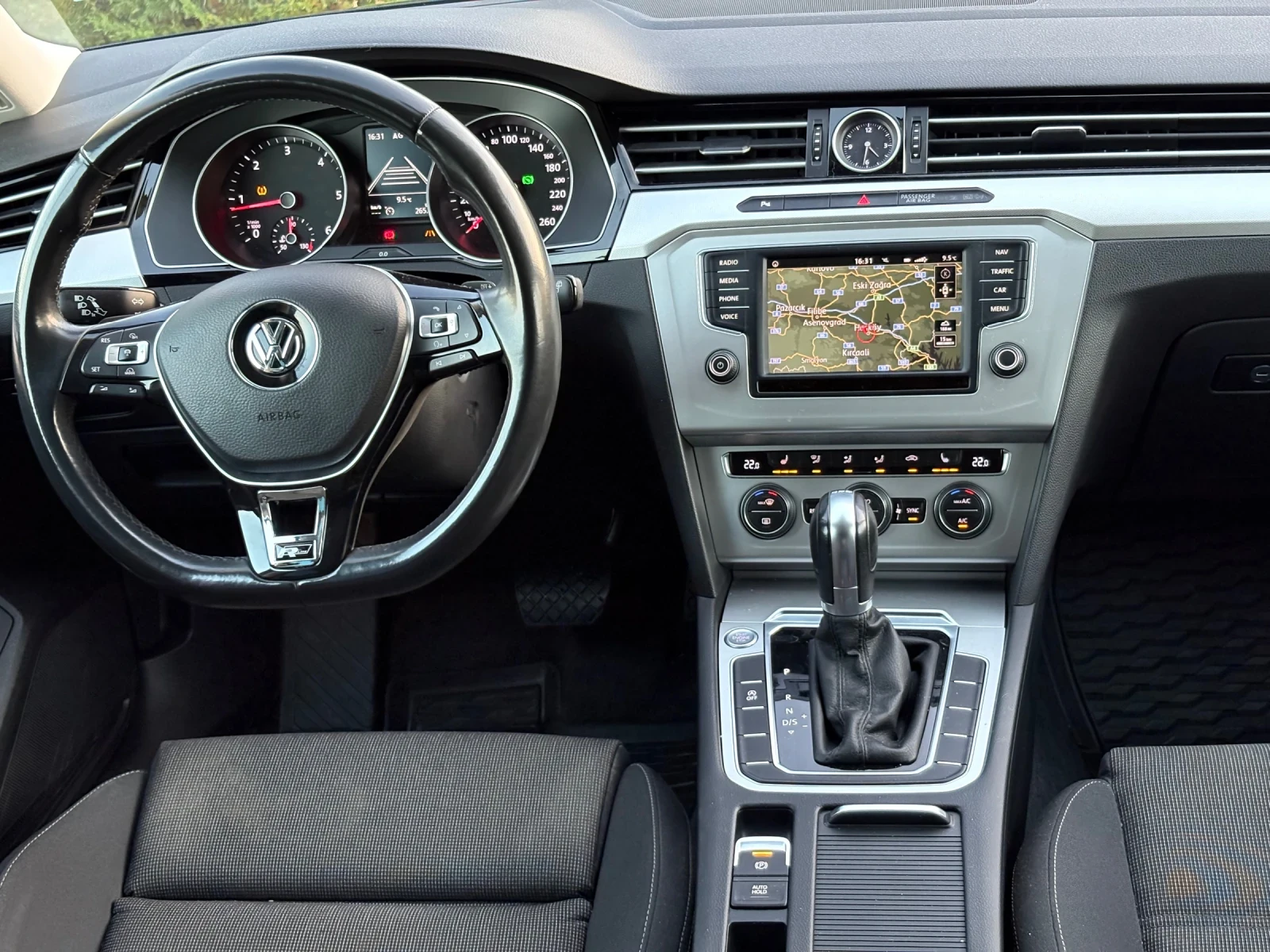 VW Passat Vw passat 2.0TDI * ������������* ACC* �����* R LIN | Mobile.bg � ����������� 11