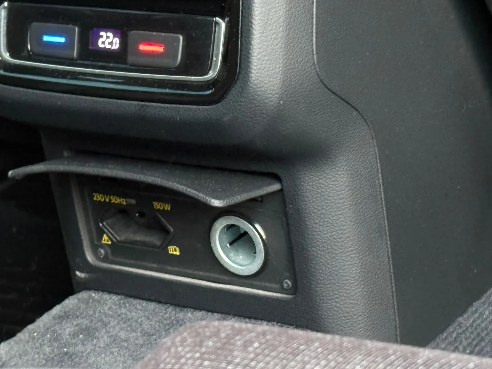 VW Passat Vw passat 2.0TDI * РЕГИСТРИРАНА* ACC* МАСАЖ* R LIN - изображение 10