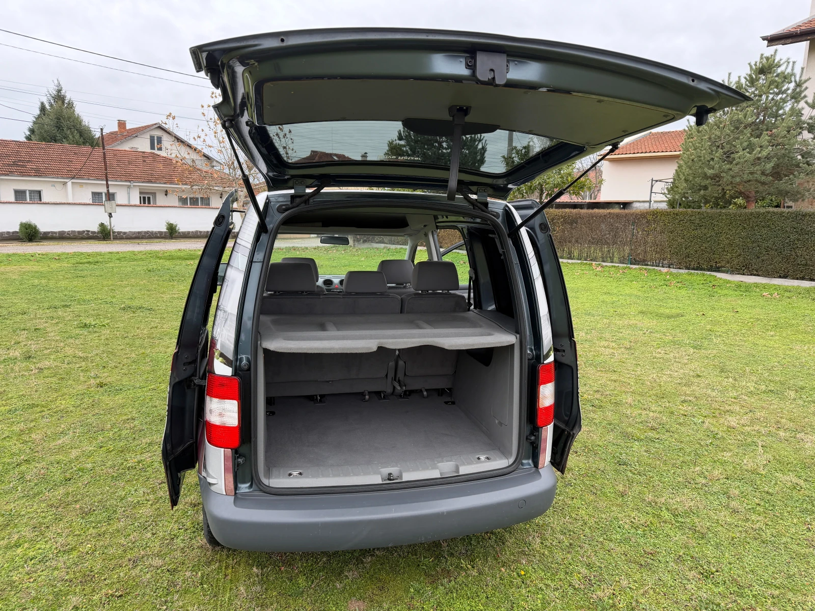 VW Caddy 1.9TDI-105коня-Пътническо/LIFE - изображение 10