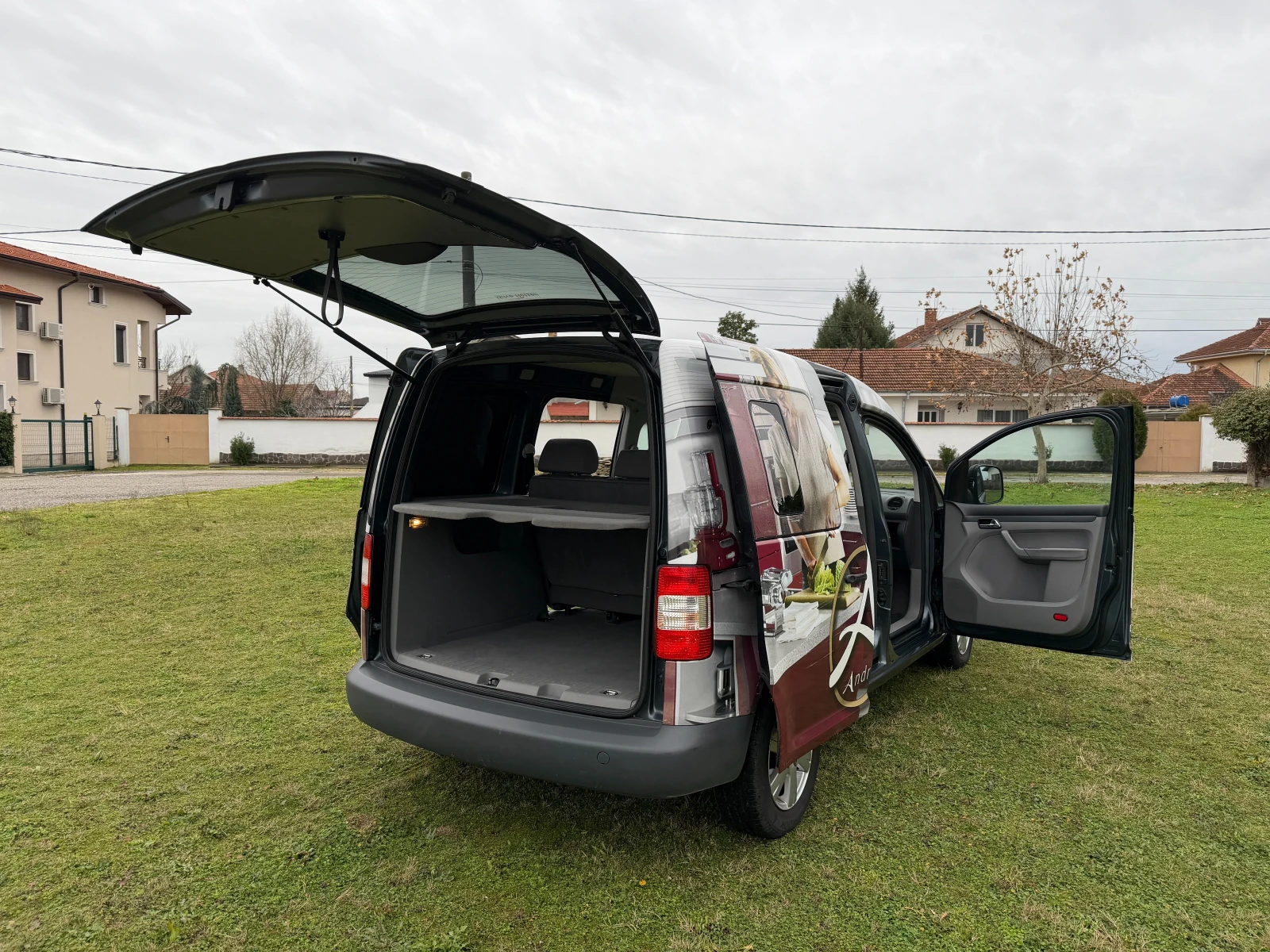 VW Caddy 1.9TDI-105коня-Пътническо/LIFE - изображение 9