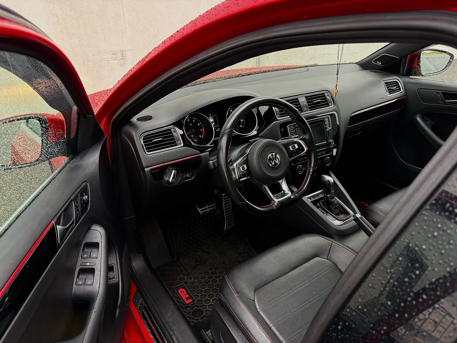 VW Golf GTI Jetta GLI 2.0TSI DSG* Камера* Обслужен* ПаркПи, снимка 9 - Автомобили и джипове - 54236127