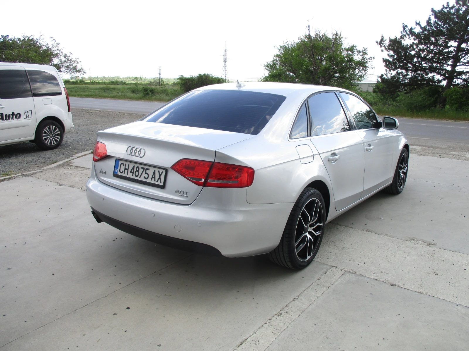 Audi A4 2.0ТУРБО/БЕНЗИН/АВТОМАТИК/КАТО НОВА/, снимка 4 - Автомобили и джипове - 54533225