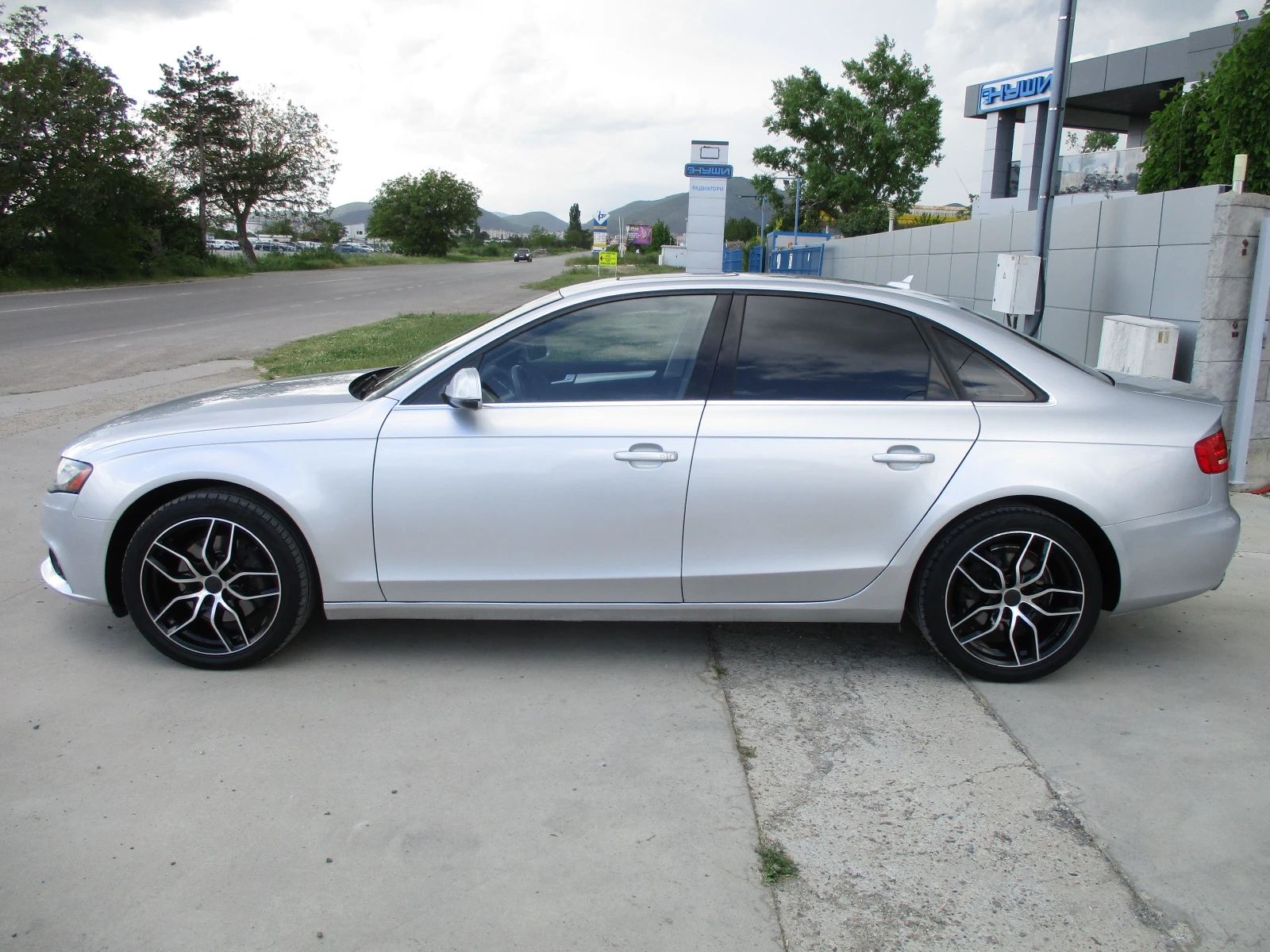 Audi A4 2.0ТУРБО/БЕНЗИН/АВТОМАТИК/КАТО НОВА/, снимка 7 - Автомобили и джипове - 54533225
