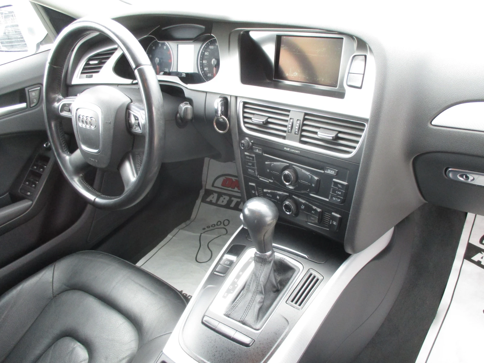 Audi A4 2.0ТУРБО/БЕНЗИН/АВТОМАТИК/КАТО НОВА/, снимка 14 - Автомобили и джипове - 54533225