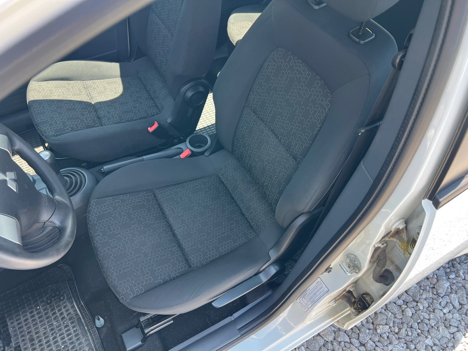 Mitsubishi Colt 1.2 75 коня бензин 35000км нов внос Австрия, снимка 10 - Автомобили и джипове - 54790546