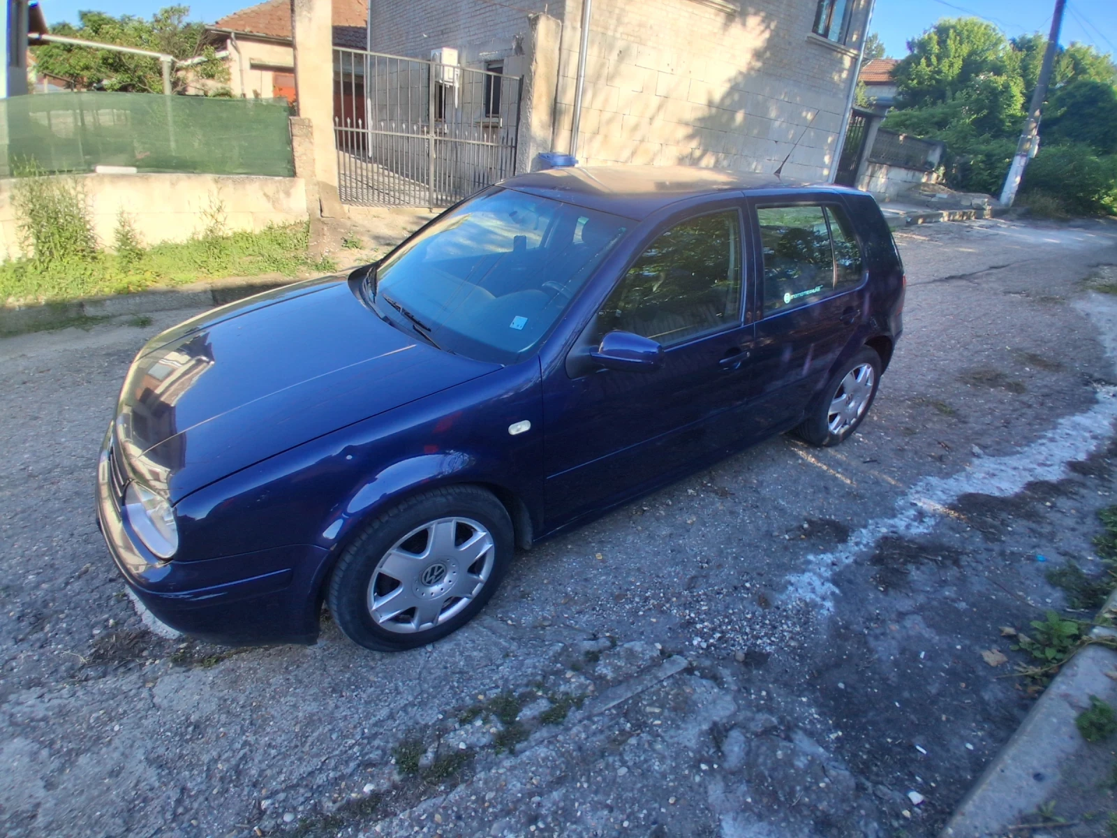 VW Golf 1.9 тди, снимка 2 - Автомобили и джипове - 54932601