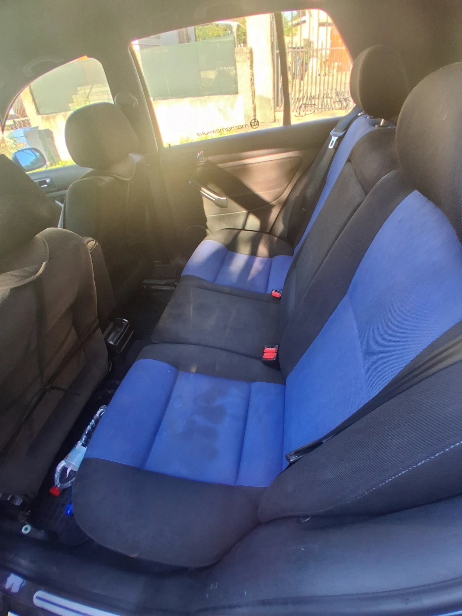 VW Golf 1.9 тди, снимка 6 - Автомобили и джипове - 54932601