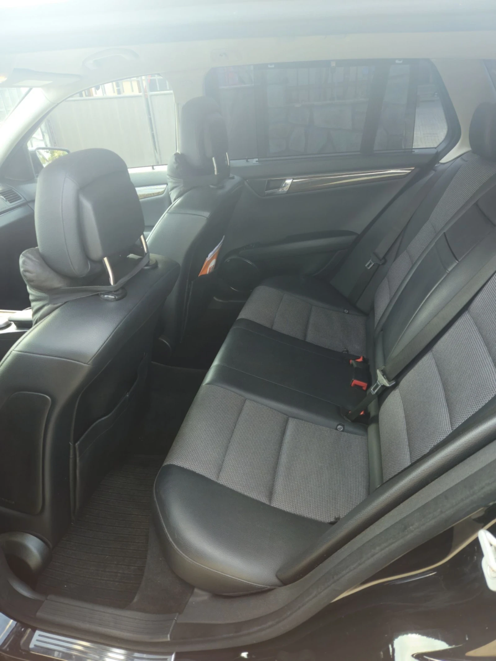 Mercedes-Benz C 220, снимка 15 - Автомобили и джипове - 55326818