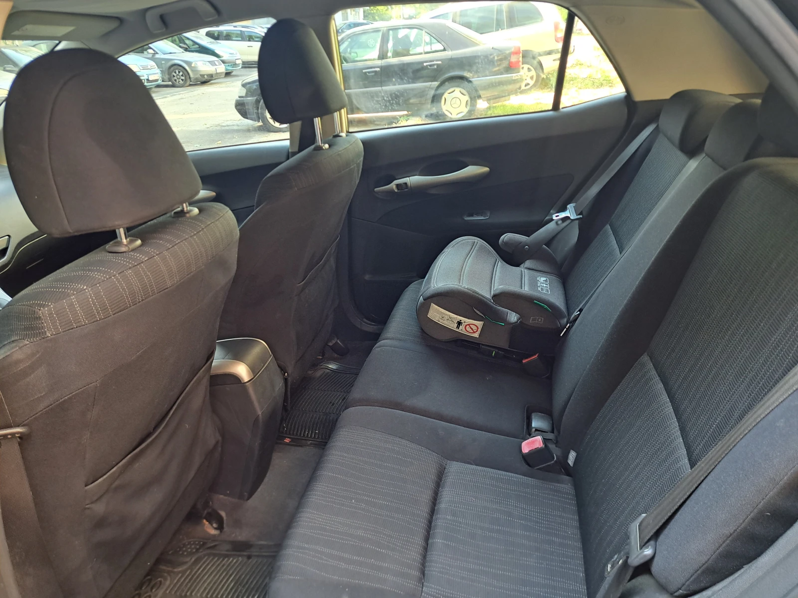 Toyota Auris, снимка 8 - Автомобили и джипове - 55756341