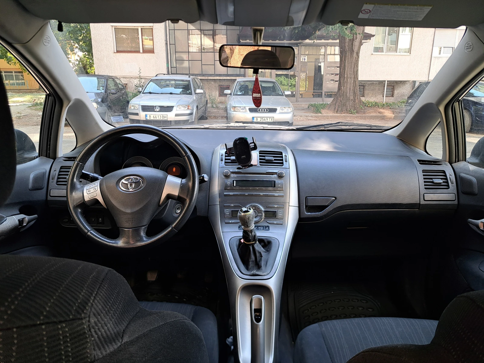 Toyota Auris, снимка 7 - Автомобили и джипове - 55756341