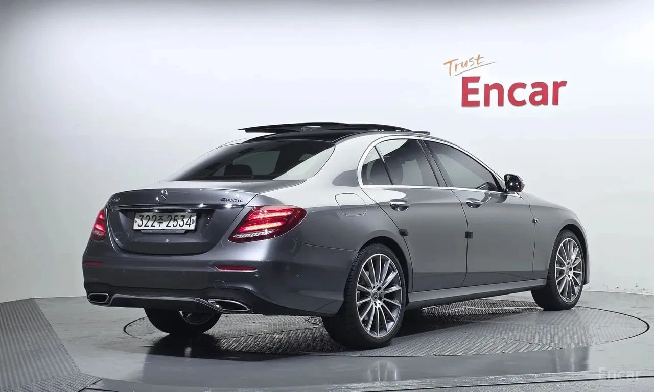 Mercedes-Benz E 350 4MATIC AMG Line * КРАЙНА ЦЕНА ДО БЪЛГАРИЯ, снимка 2 - Автомобили и джипове - 55843126