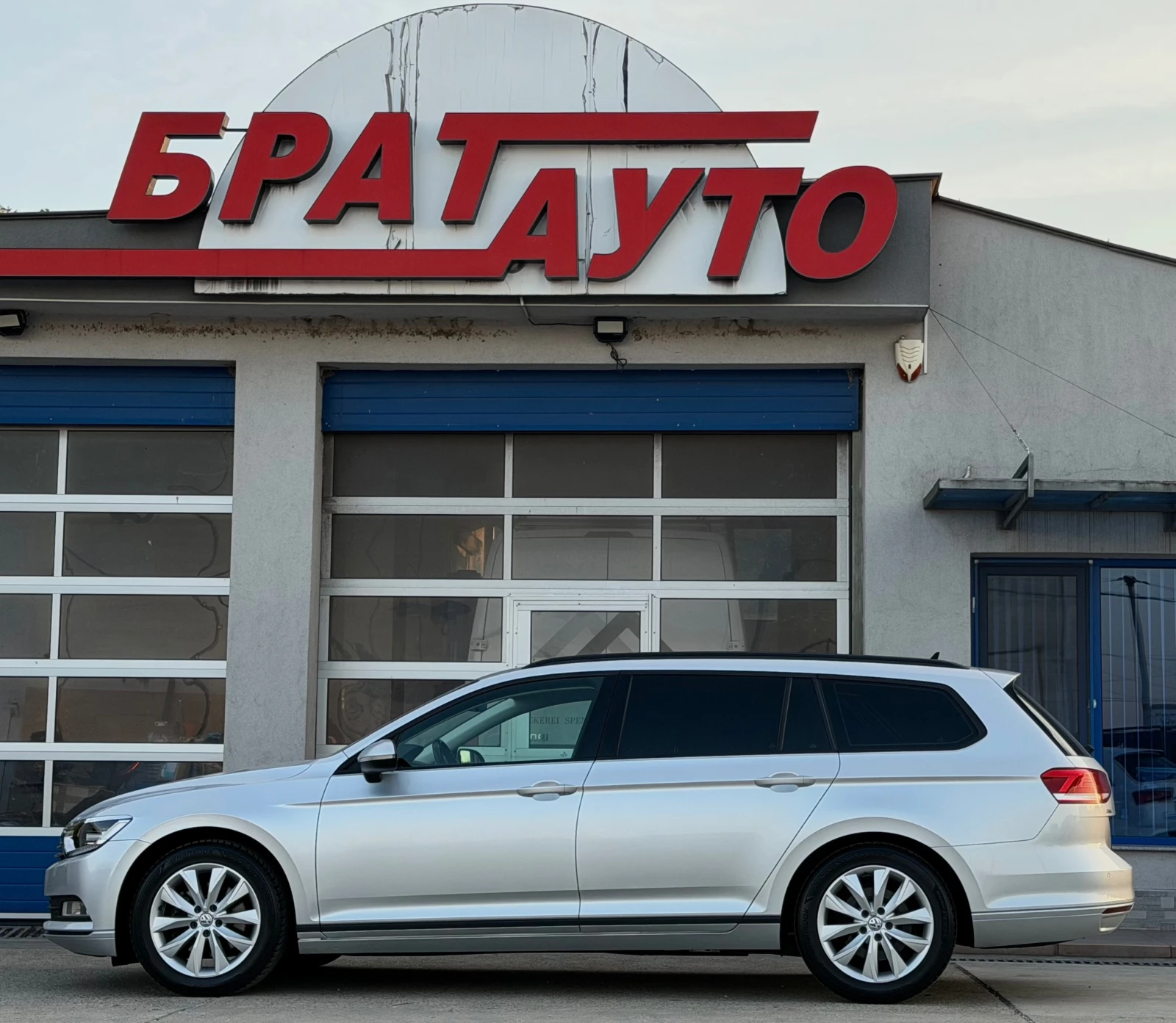VW Passat 2.0TDI/DSG/РЕАЛЕН ПРОБЕГ, снимка 7 - Автомобили и джипове - 56144572
