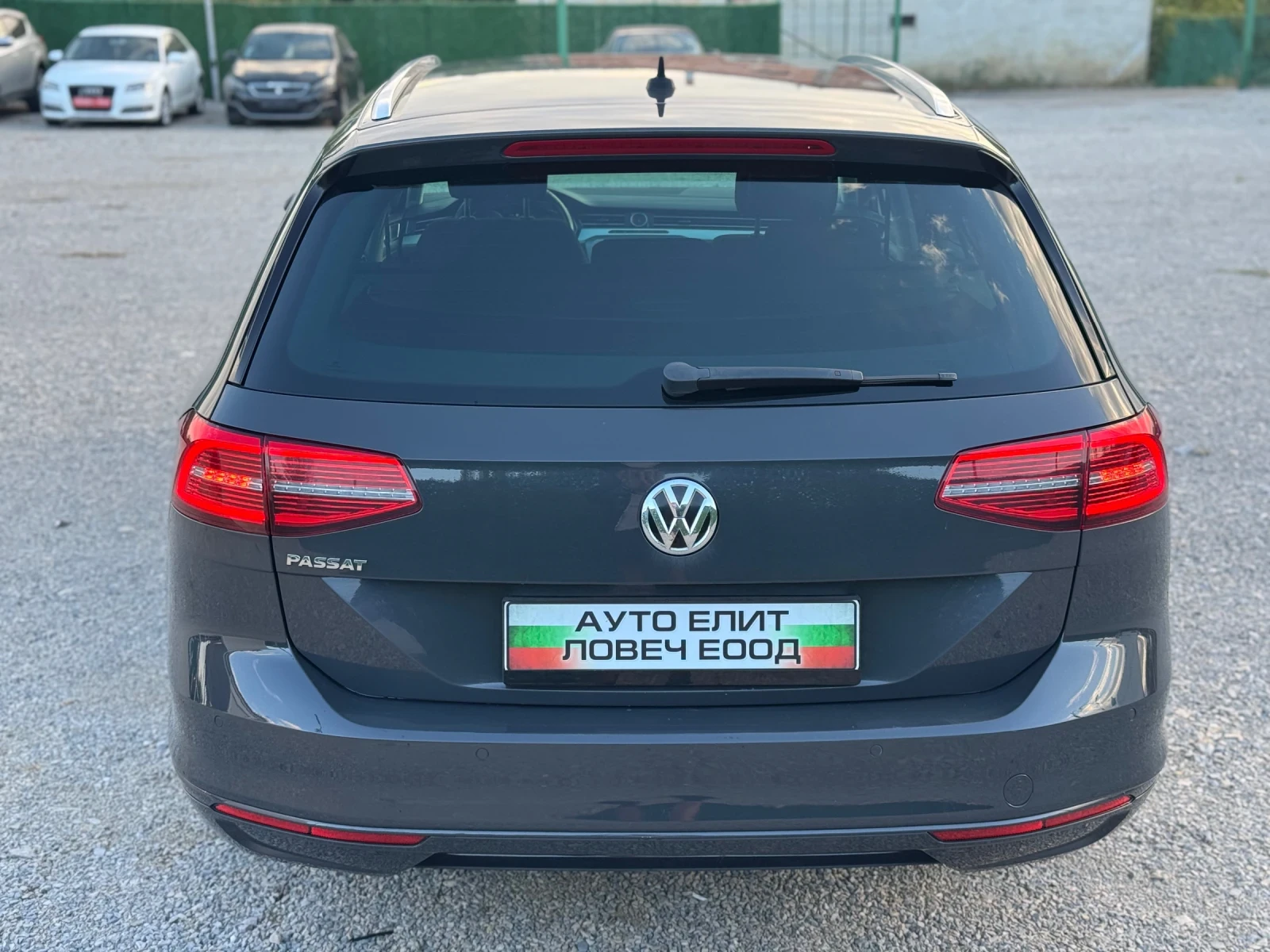 VW Passat Дистроник, Full LED, Автомат, Навигация, снимка 6 - Автомобили и джипове - 56184779