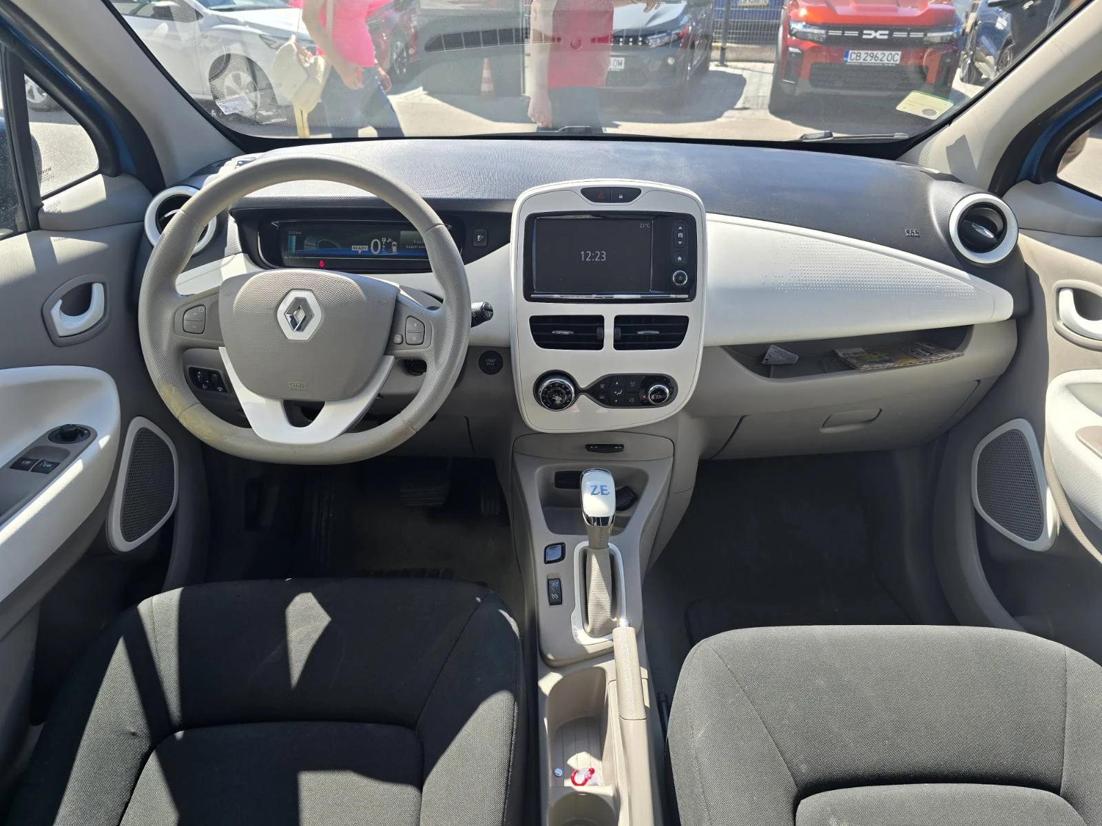 Renault Zoe 40 kW/h 60 hp , снимка 7 - Автомобили и джипове - 56256552