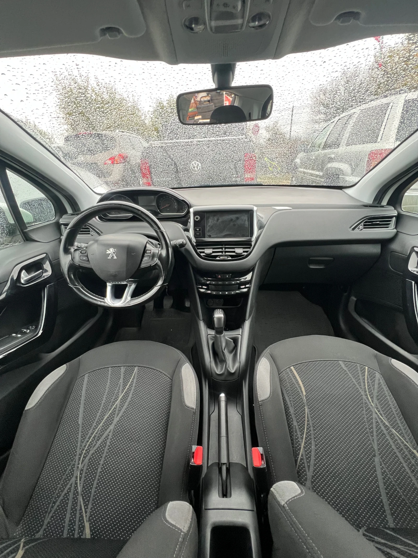 Peugeot 208 VTI 95к.с., снимка 10 - Автомобили и джипове - 56738783