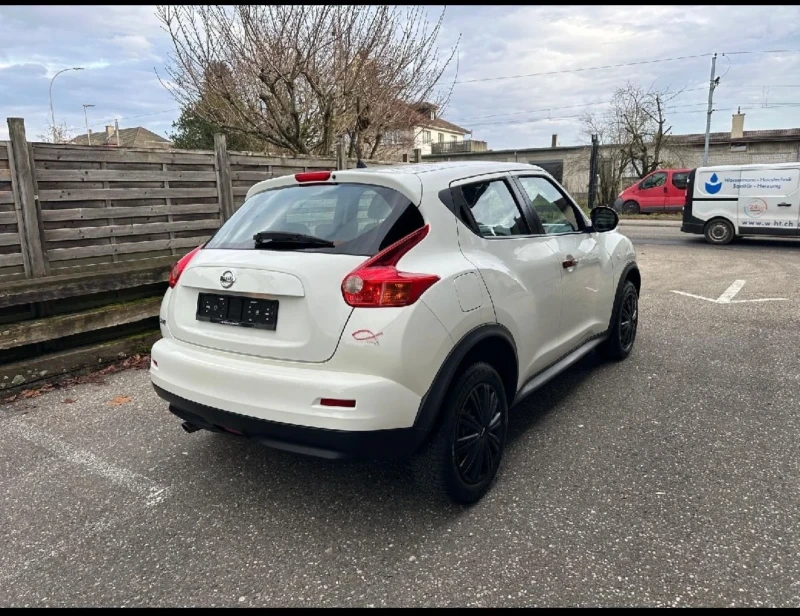 Nissan Juke 1.6 Швейцария , снимка 4 - Автомобили и джипове - 48892356