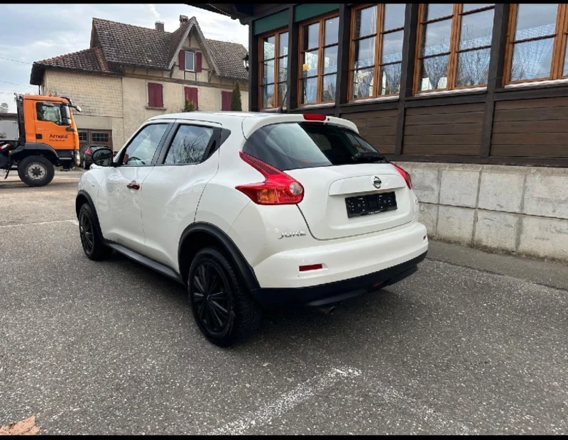 Nissan Juke 1.6 Швейцария , снимка 3 - Автомобили и джипове - 48892356