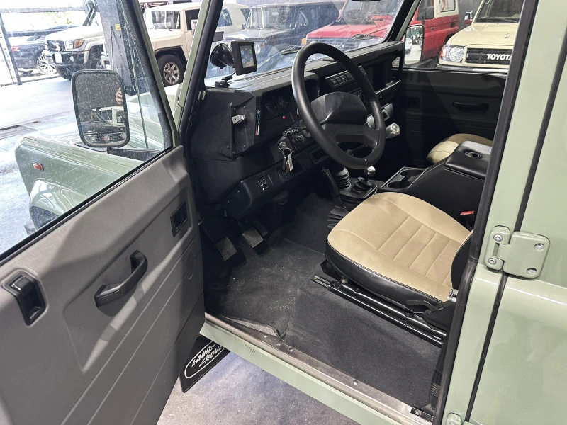 Land Rover Defender TD5, снимка 10 - Автомобили и джипове - 50789811
