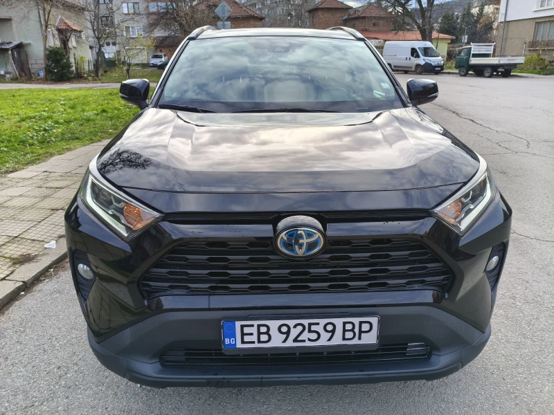 Toyota Rav4 XLE AWD HYBRID 