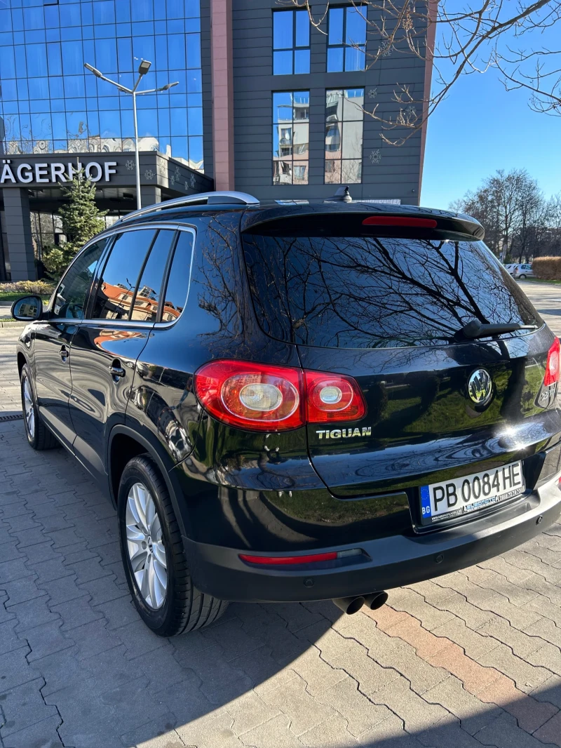 VW Tiguan 2.0-TDI, снимка 8 - Автомобили и джипове - 52939268