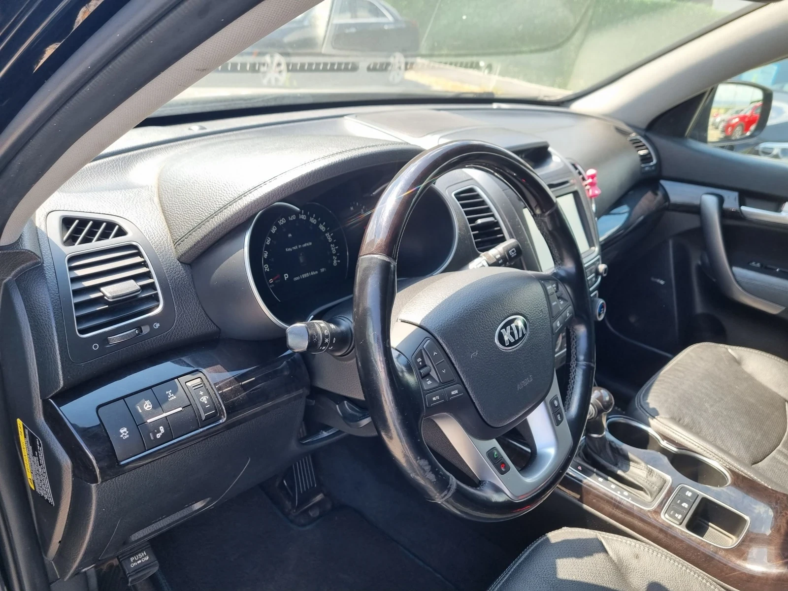 Kia Sorento 3.3 AWD 294kc. * NAVI* LANE ASSIST* Сервизна истор - изображение 9
