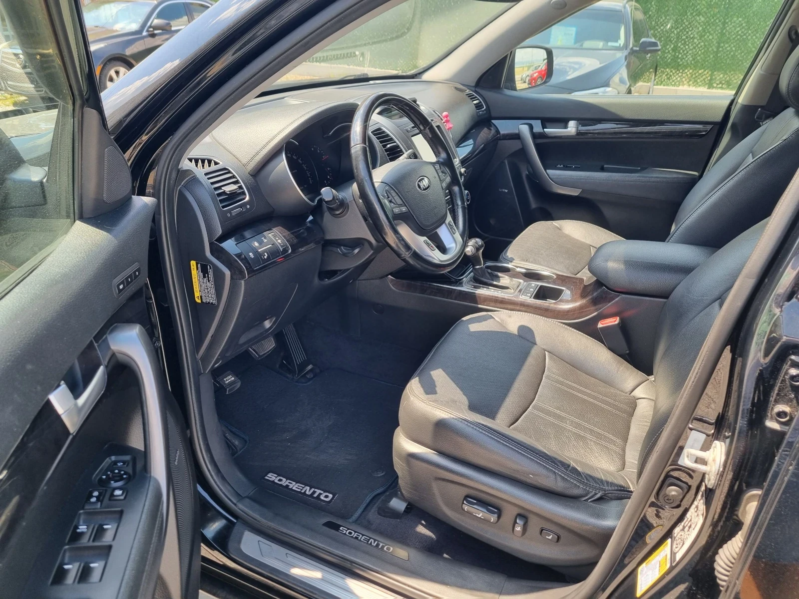 Kia Sorento 3.3 AWD 294kc. * NAVI* LANE ASSIST* Сервизна истор - изображение 8