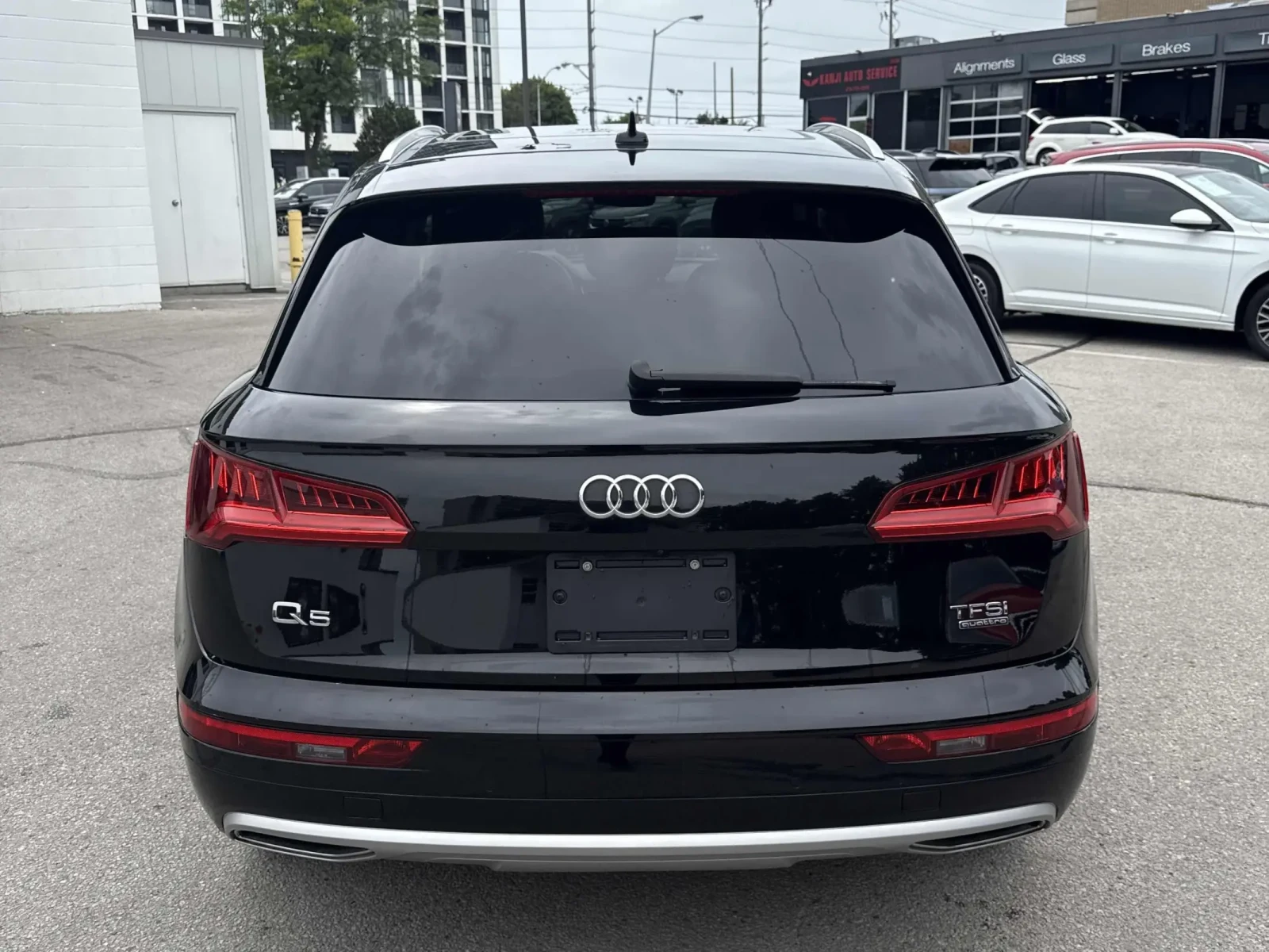 Audi Q5 * PROGRESSIV * CARFAX * ЦЕНА ДО БГ - изображение 4