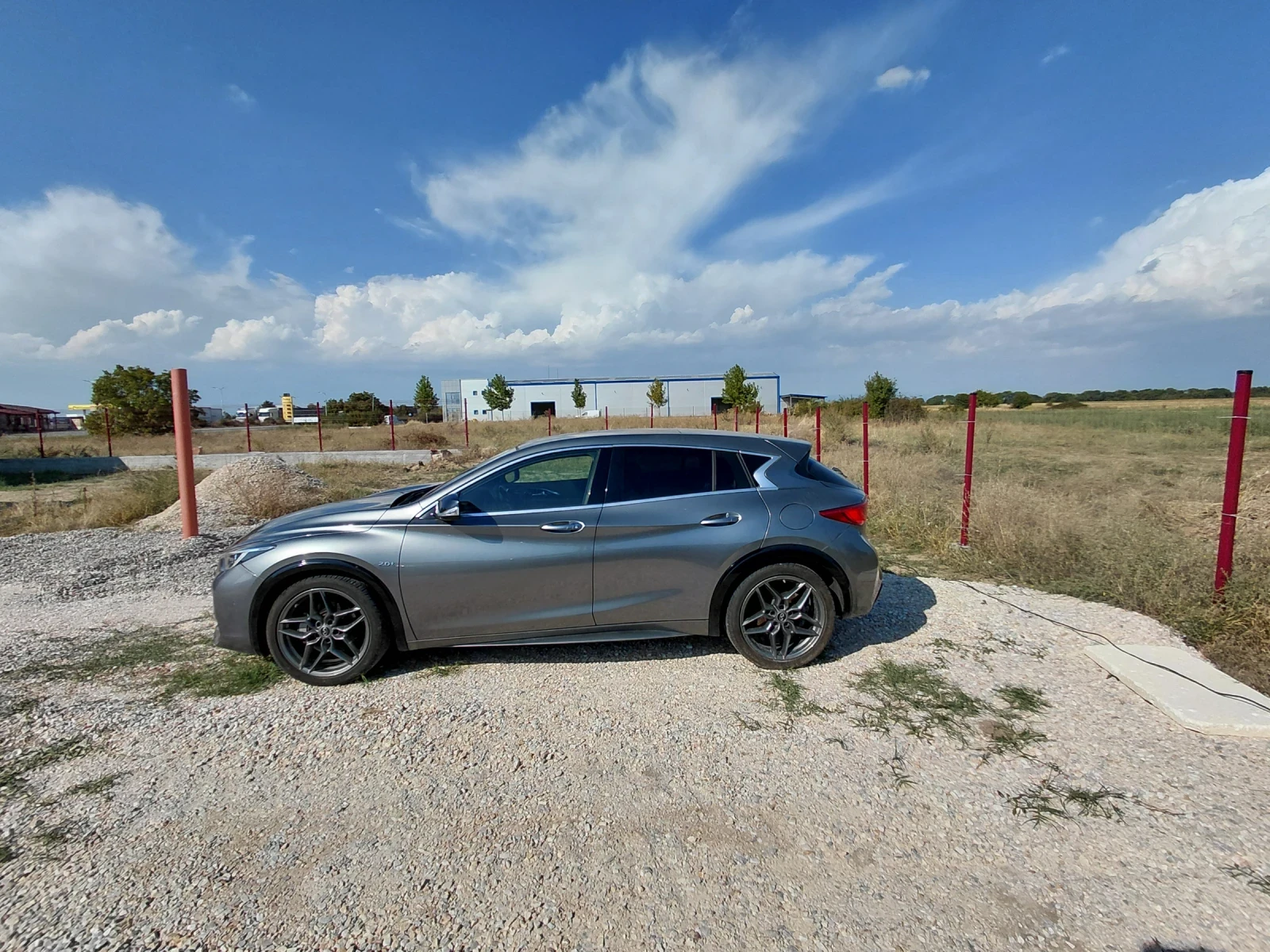 Infiniti Q30 2.0 - изображение 6
