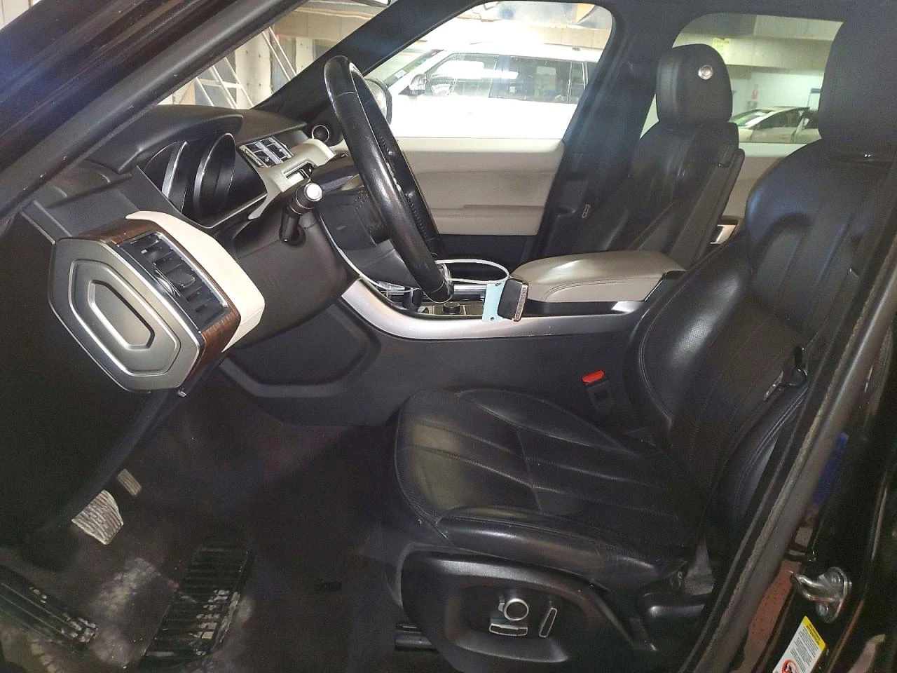 Land Rover Range Rover Sport HSE, снимка 5 - Автомобили и джипове - 54067912
