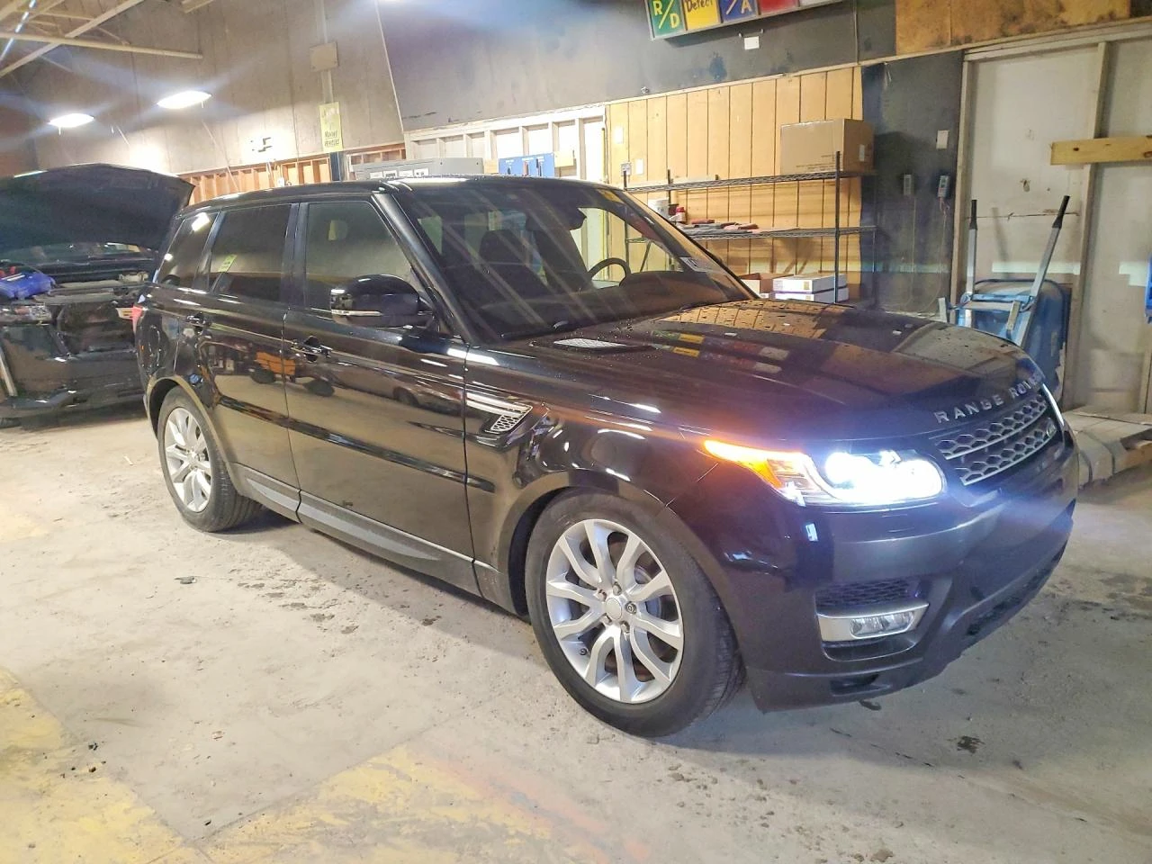 Land Rover Range Rover Sport HSE, снимка 3 - Автомобили и джипове - 54067912