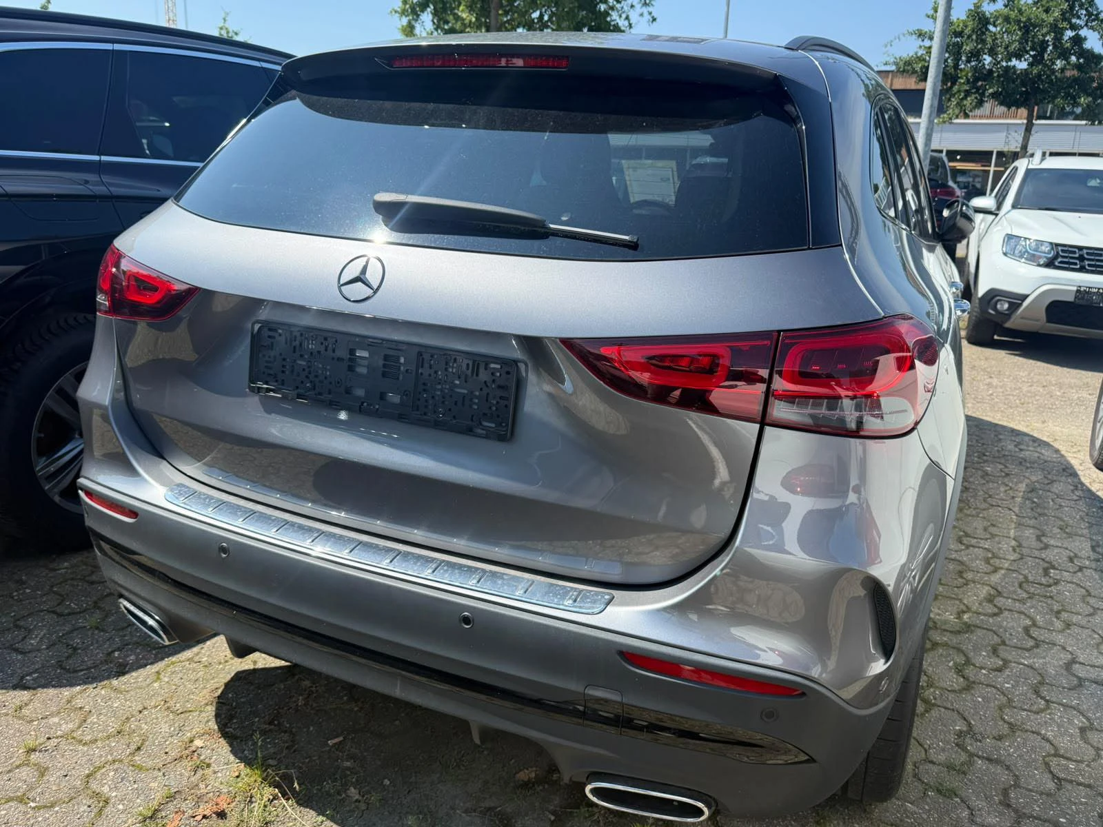 Mercedes-Benz GLA 250 4Matic* AMG* 360* Pano* Burm* , снимка 3 - Автомобили и джипове - 55569138