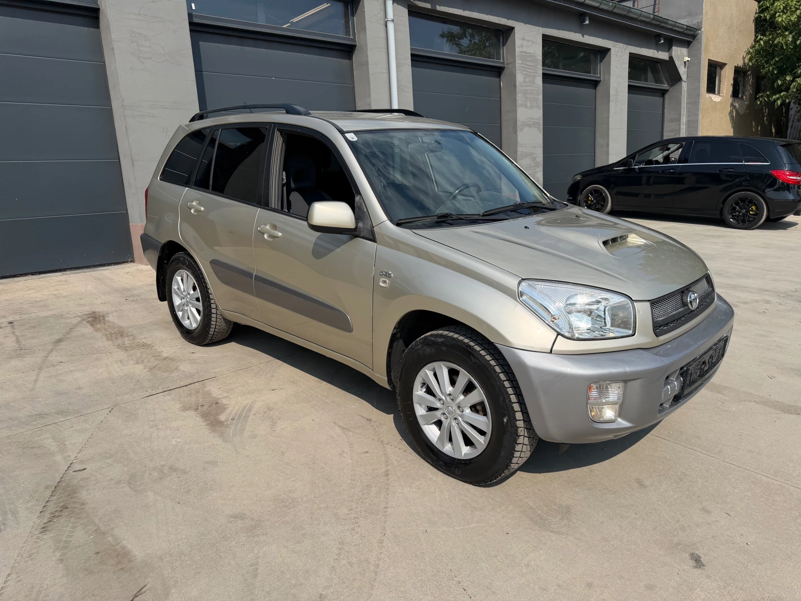 Toyota Rav4, снимка 3 - Автомобили и джипове - 55798546