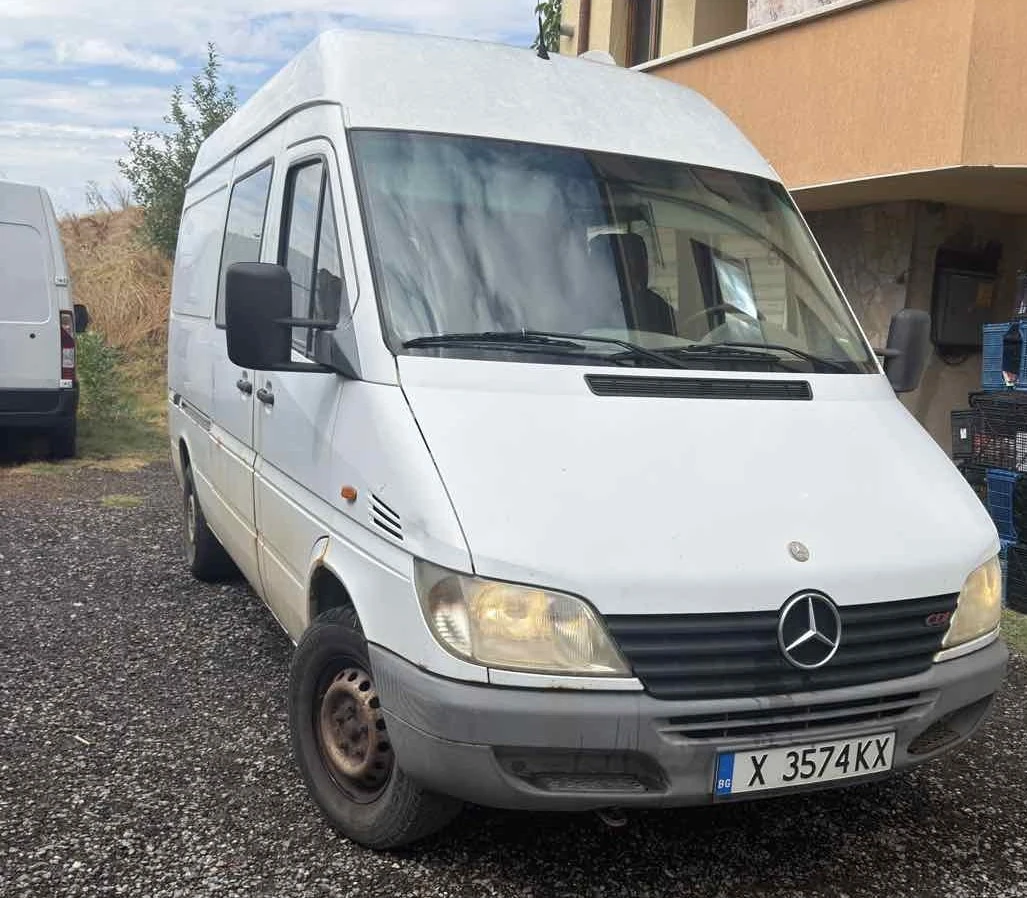 Mercedes-Benz Sprinter 211 атвомат, ел. шибидах, снимка 2 - Бусове и автобуси - 56056606