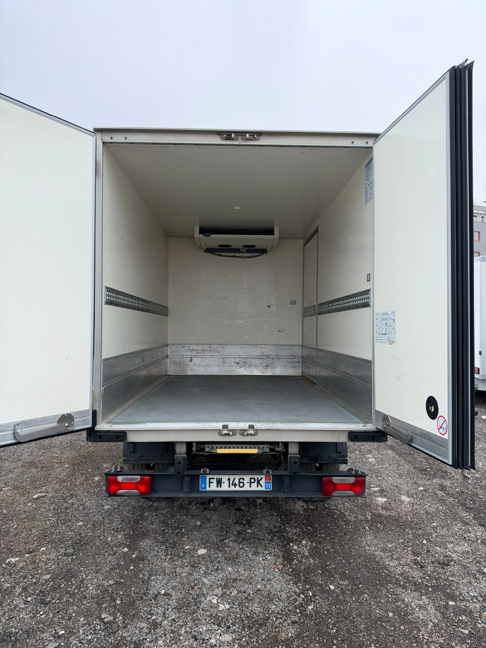 Iveco Daily 35-140, снимка 7 - Бусове и автобуси - 56658489