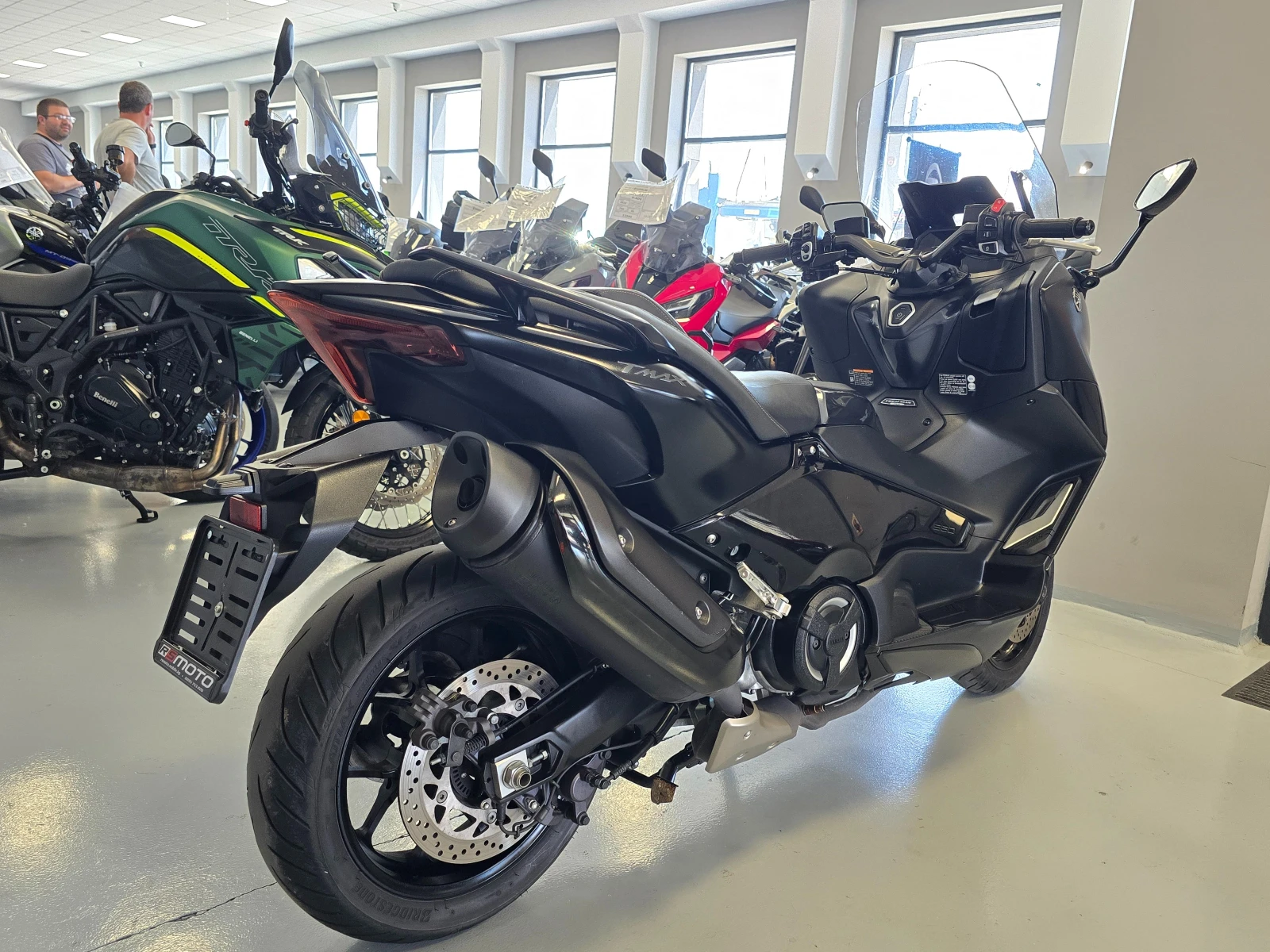 Yamaha T-max 560 Tech Max, 2023г.!, снимка 3 - Мотоциклети и мототехника - 54884419