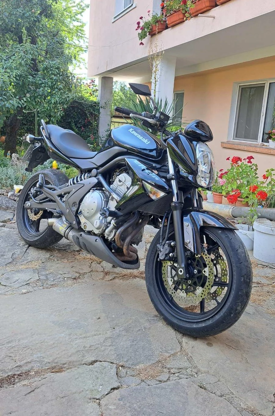 Kawasaki ER Black Edition