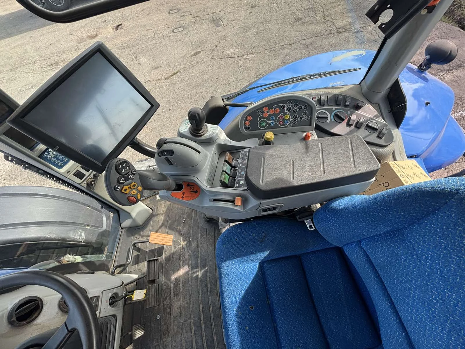 Трактор New Holland T8.420, снимка 10 - Селскостопанска техника - 56294592