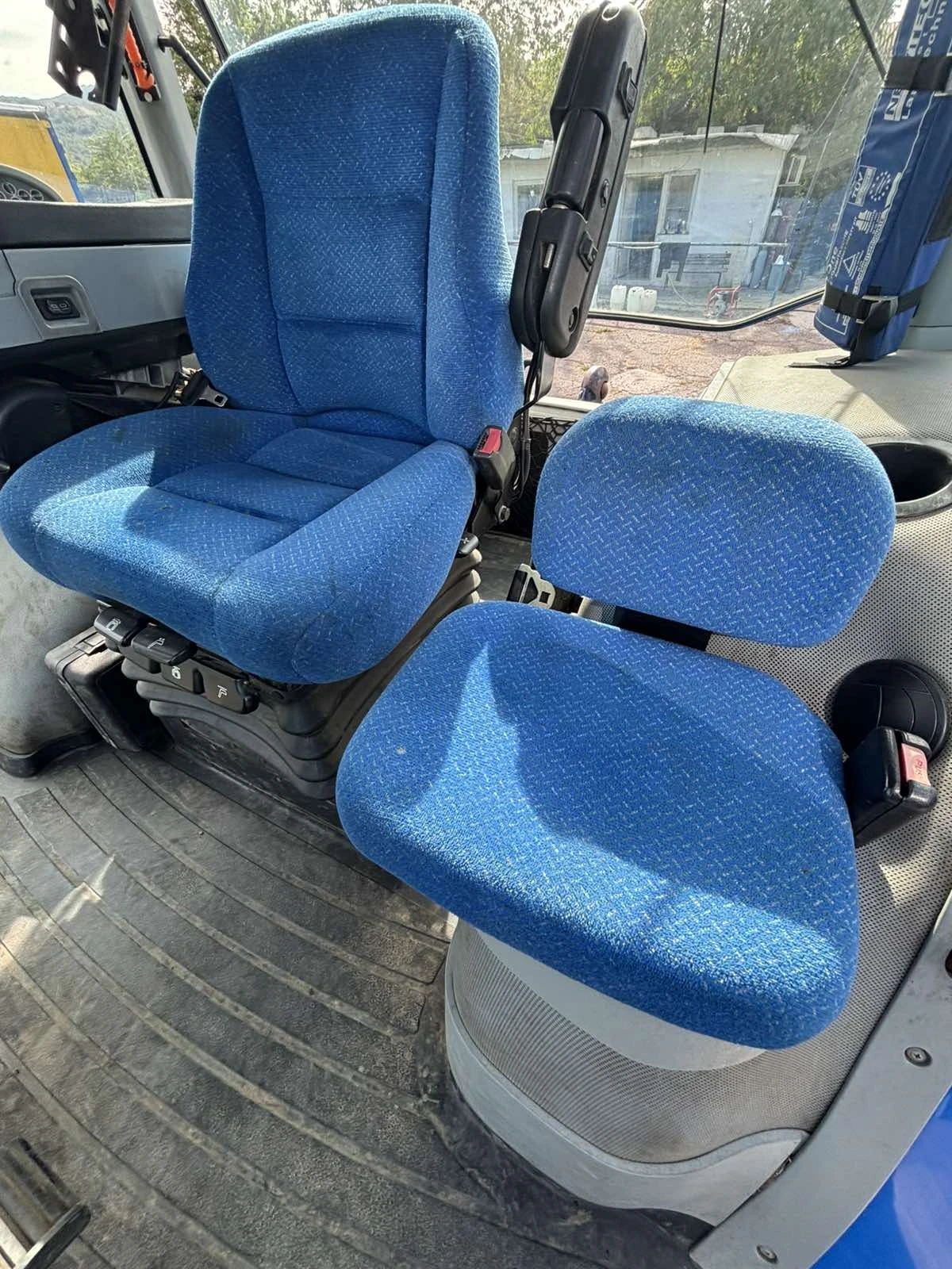 Трактор New Holland T8.420, снимка 15 - Селскостопанска техника - 56294592