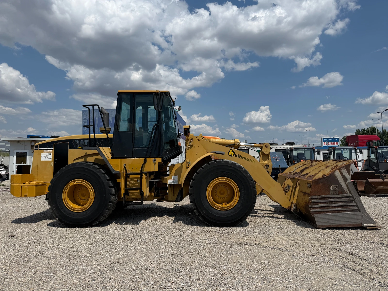 Челен товарач Caterpillar 962 G, снимка 2 - Индустриална техника - 55176439