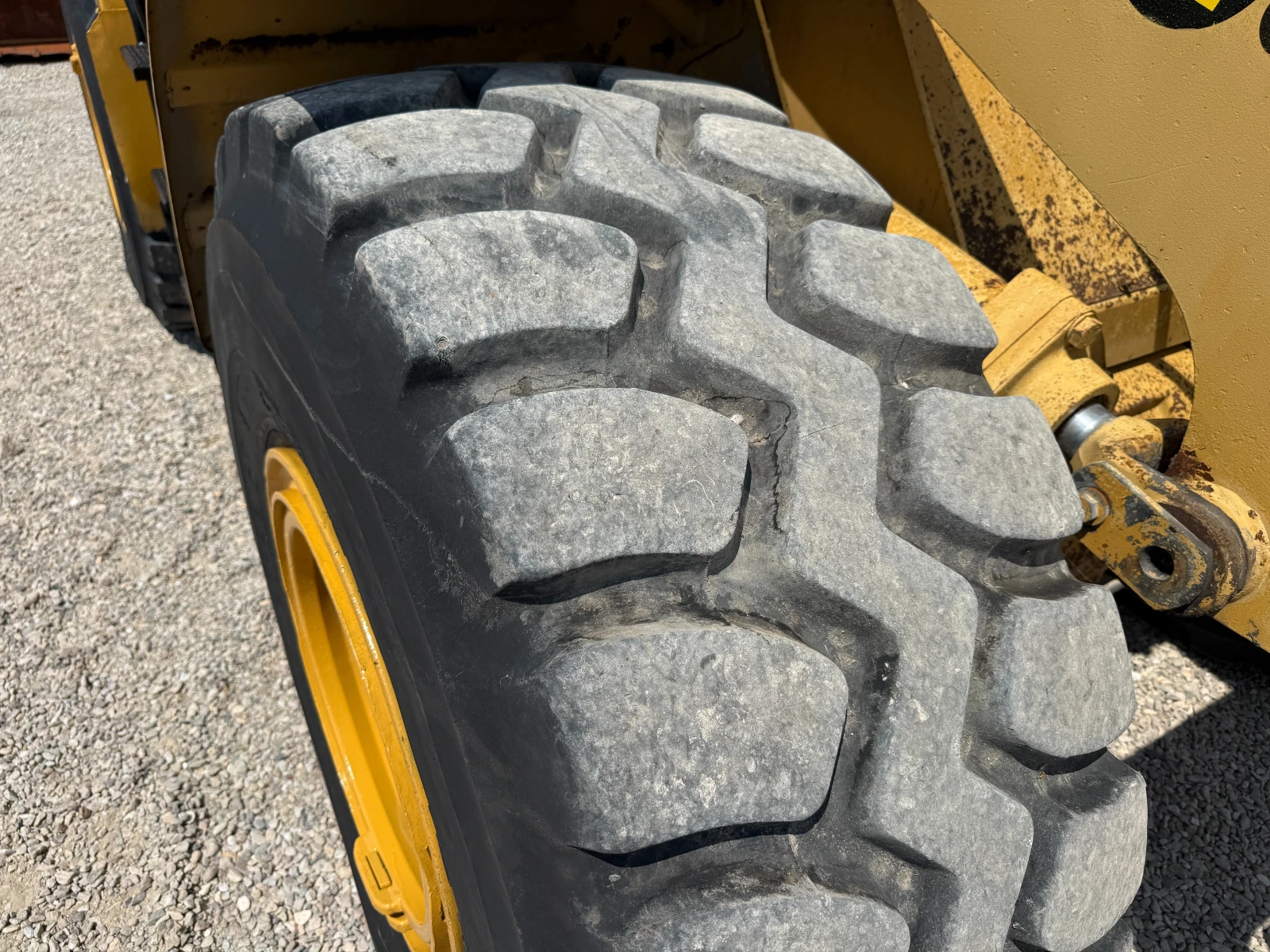 Челен товарач Caterpillar 962 G, снимка 8 - Индустриална техника - 55176439